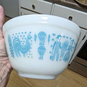 Blue Turquoise White Pyrex Amish Butterprint Cinderella Mixing Bowl VIBRANT